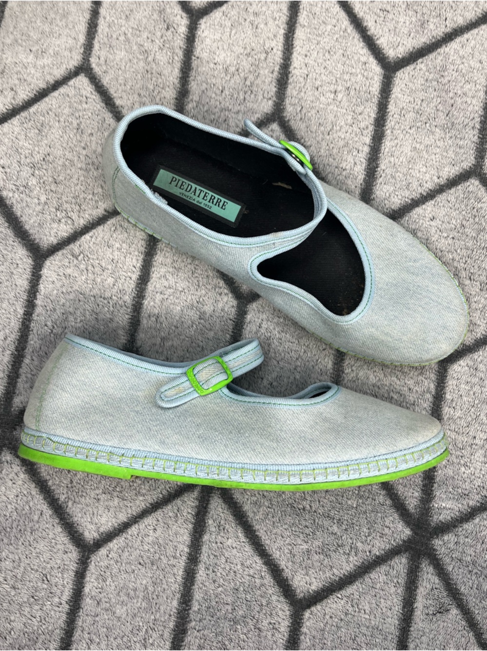 Piedaterre Venezia Italian Two Tone Blue Green Lime Trim Canvas Mary Jane Flats